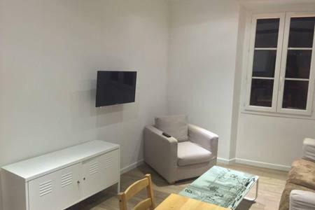 202-Appartement Renove Vieil Антиб Экстерьер фото